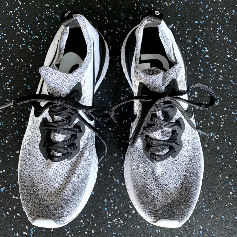 NWOB Nike Epic React Flyknit Oreo 2 Size 9